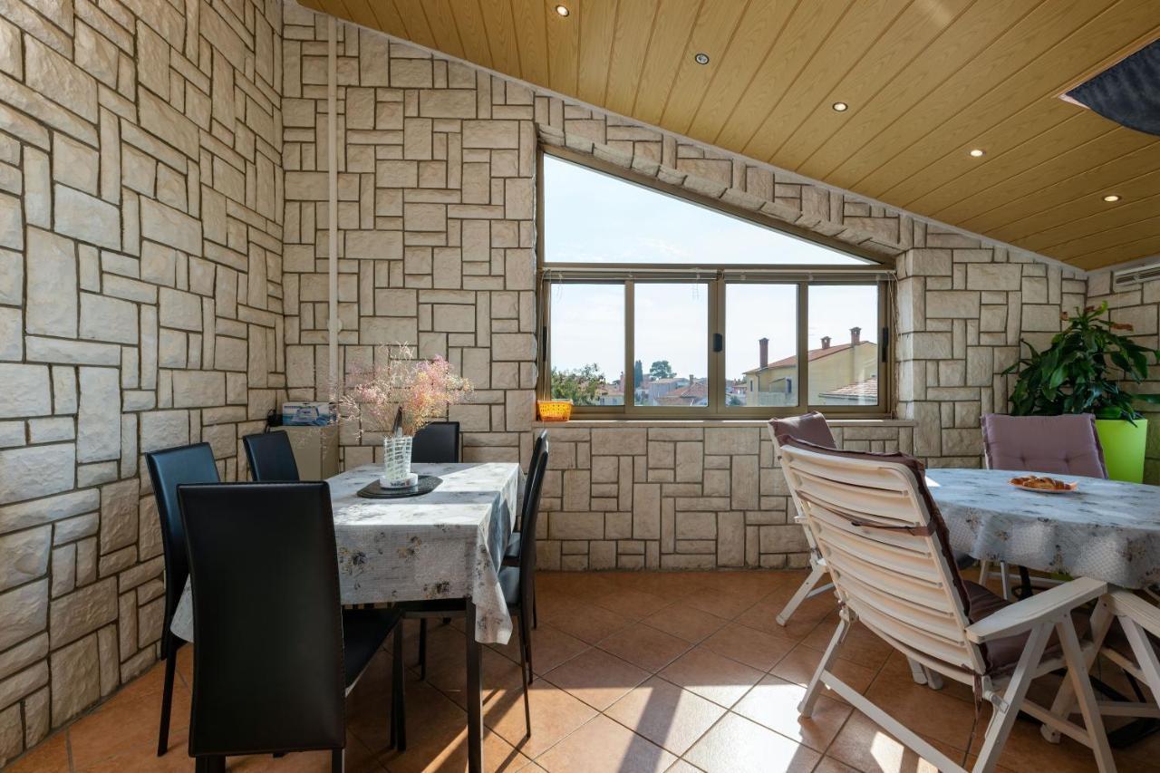 Apartments Kristina ロヴィニ エクステリア 写真