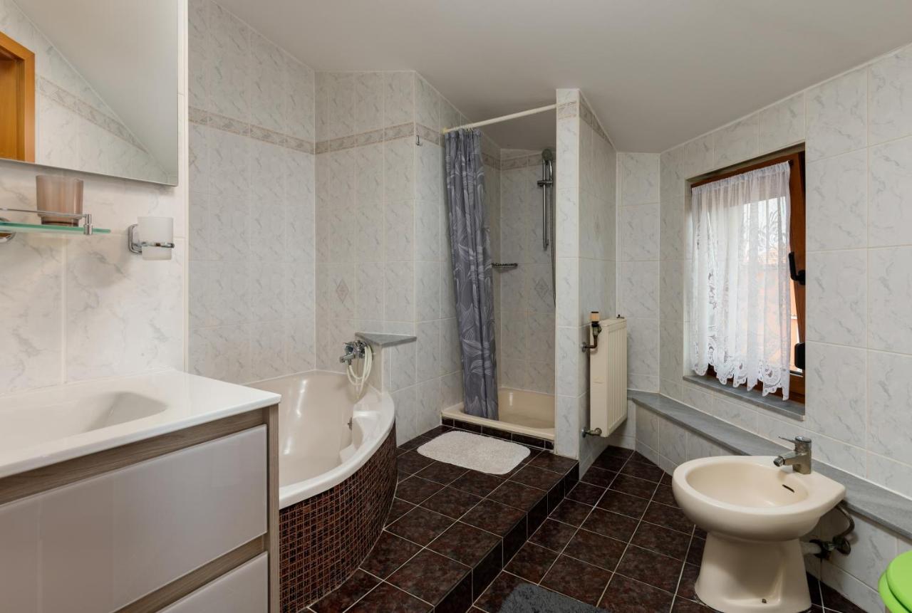 Apartments Kristina ロヴィニ エクステリア 写真